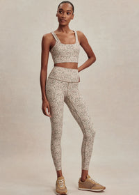 FreeSoft High-Rise Legging 25" in Ivory Abstract Feather
