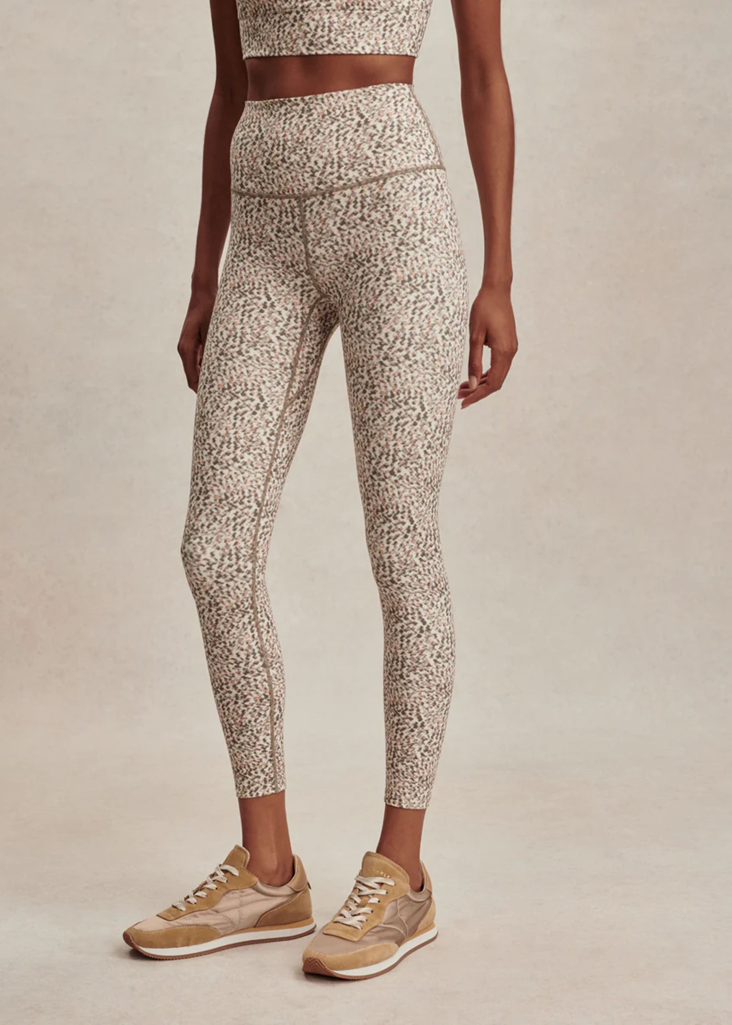 FreeSoft High-Rise Legging 25" in Ivory Abstract Feather
