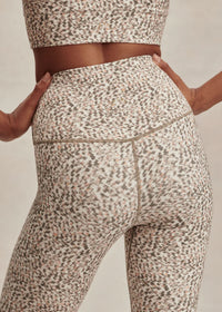 FreeSoft High-Rise Legging 25" in Ivory Abstract Feather