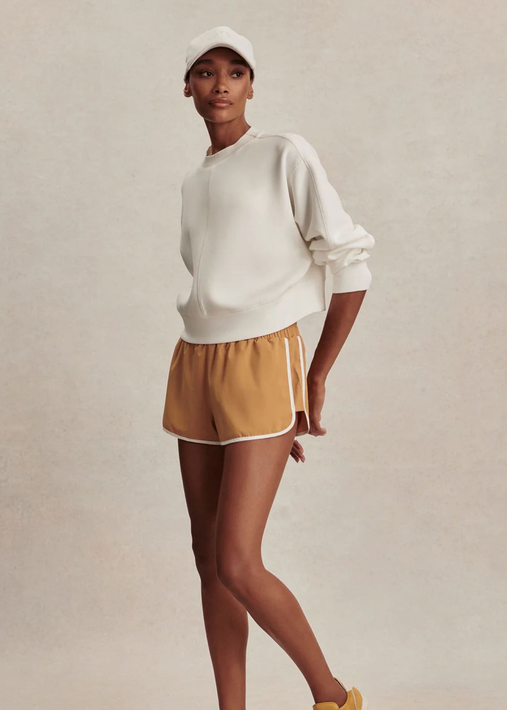 Tasmin Cropped Sweatshirt in Snow White
