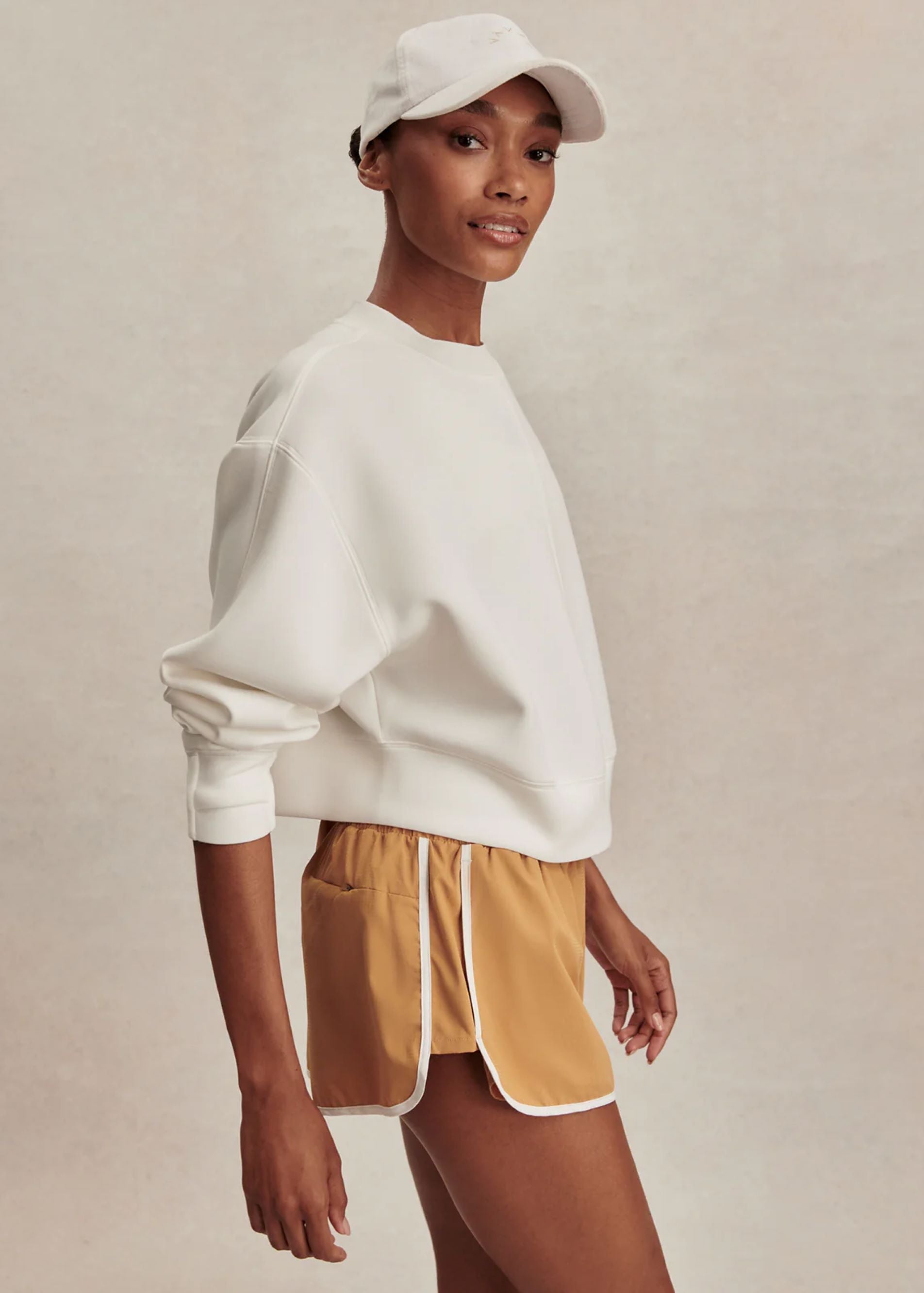 Tasmin Cropped Sweatshirt in Snow White
