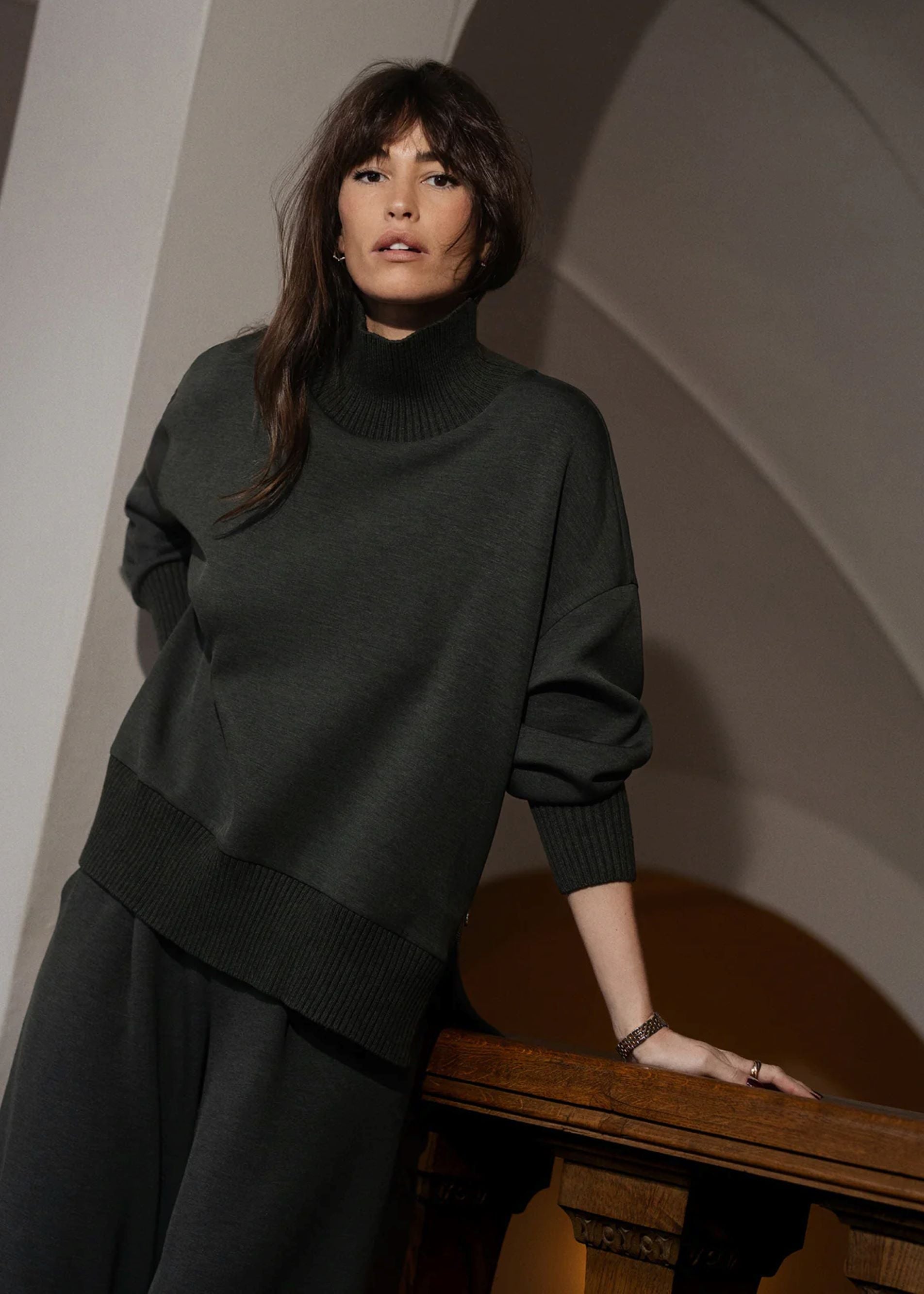 Varley Barker High Neck Sweat Olive Marl – OutDazl