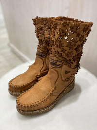 El Vaquero - Laser Cut Leather Wedge Boots Fergie - OutDazl