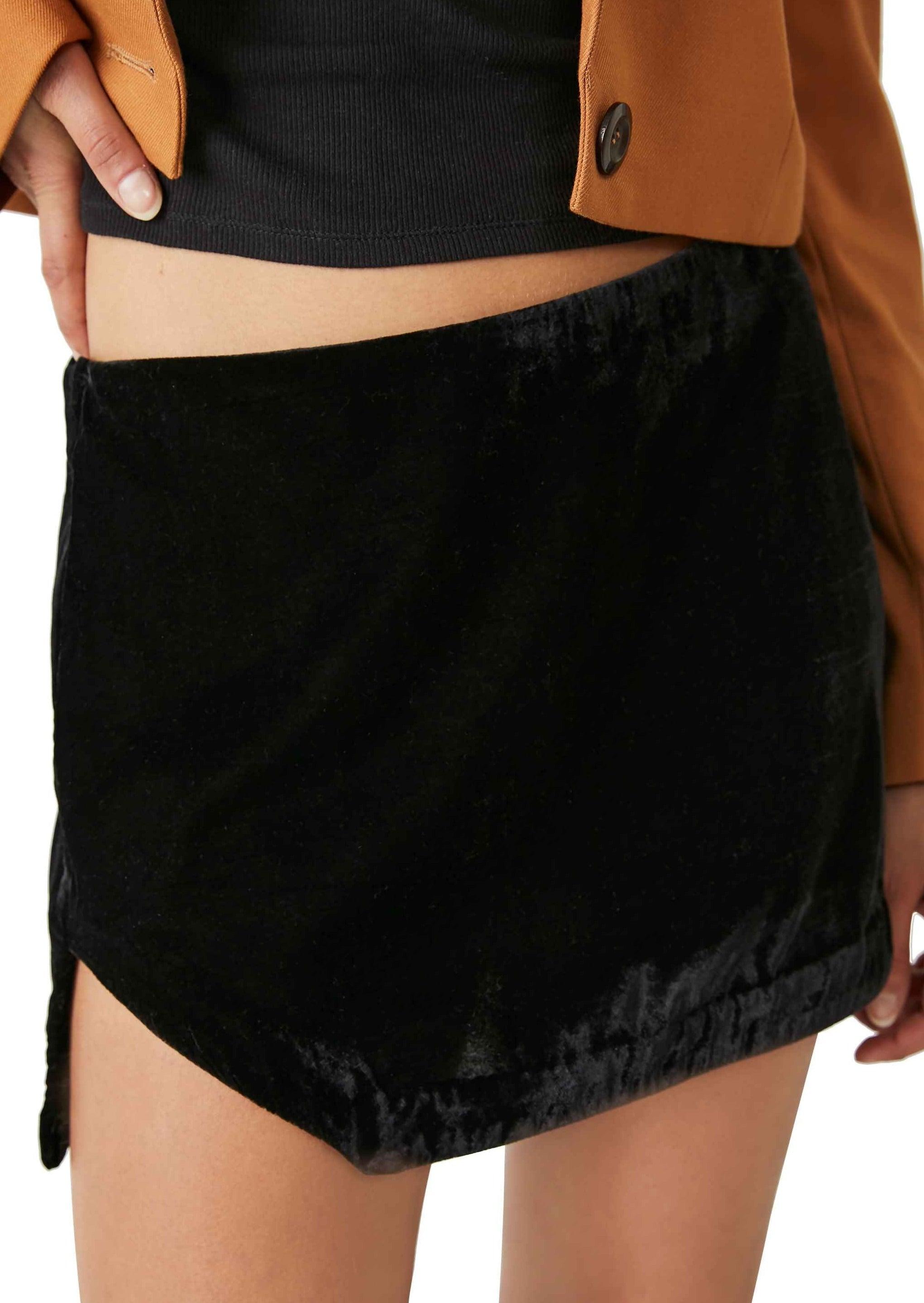 Black mini outlet skirt express