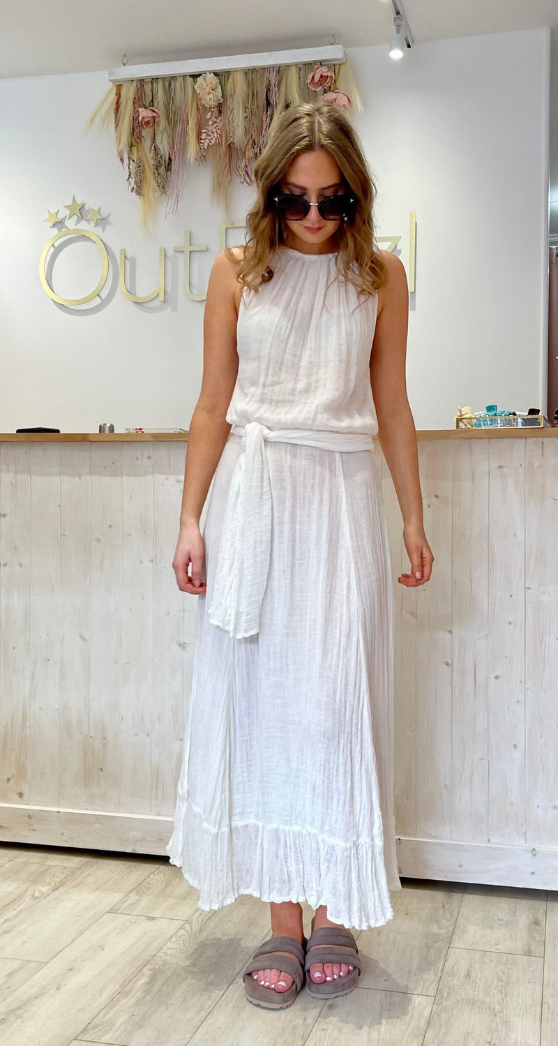Jen's Pirate Booty - Clubhouse Maxi Dress in White - OutDazl