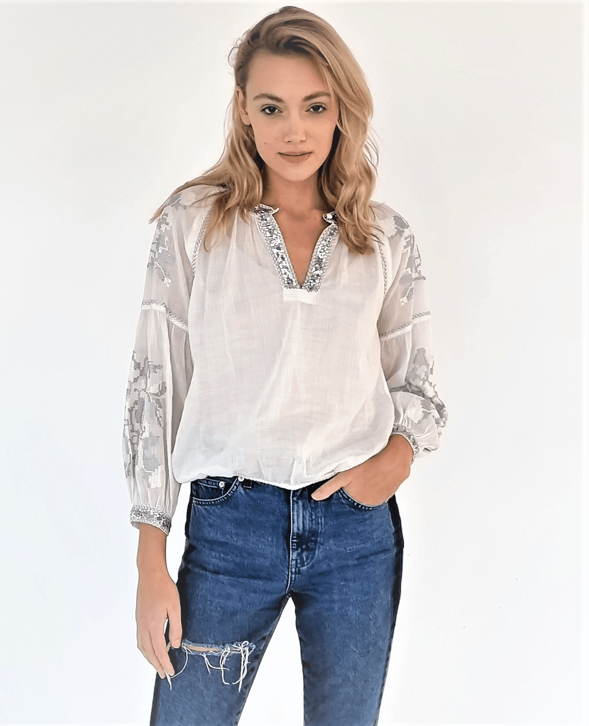 Rose & Rose - Annecy Linen Blend Blouse in White - OutDazl