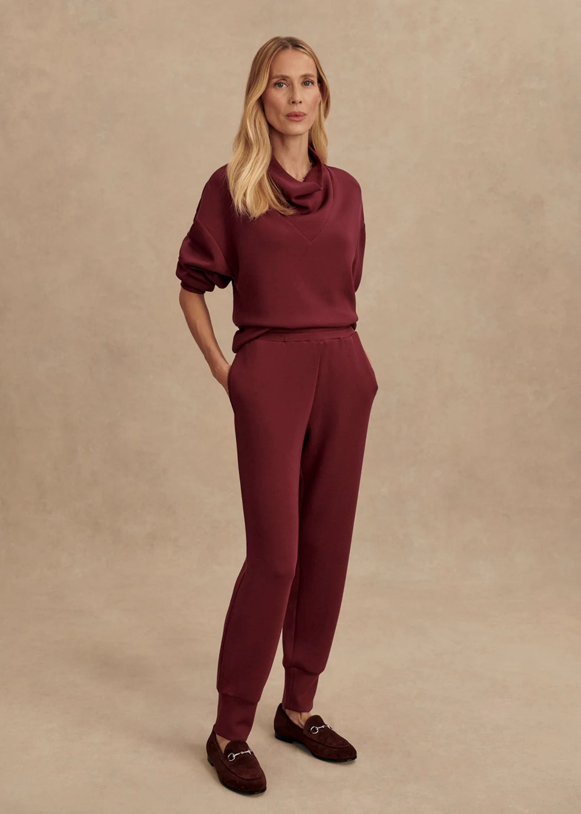 The Slim Cuff Joggers 27.5 in Maroon